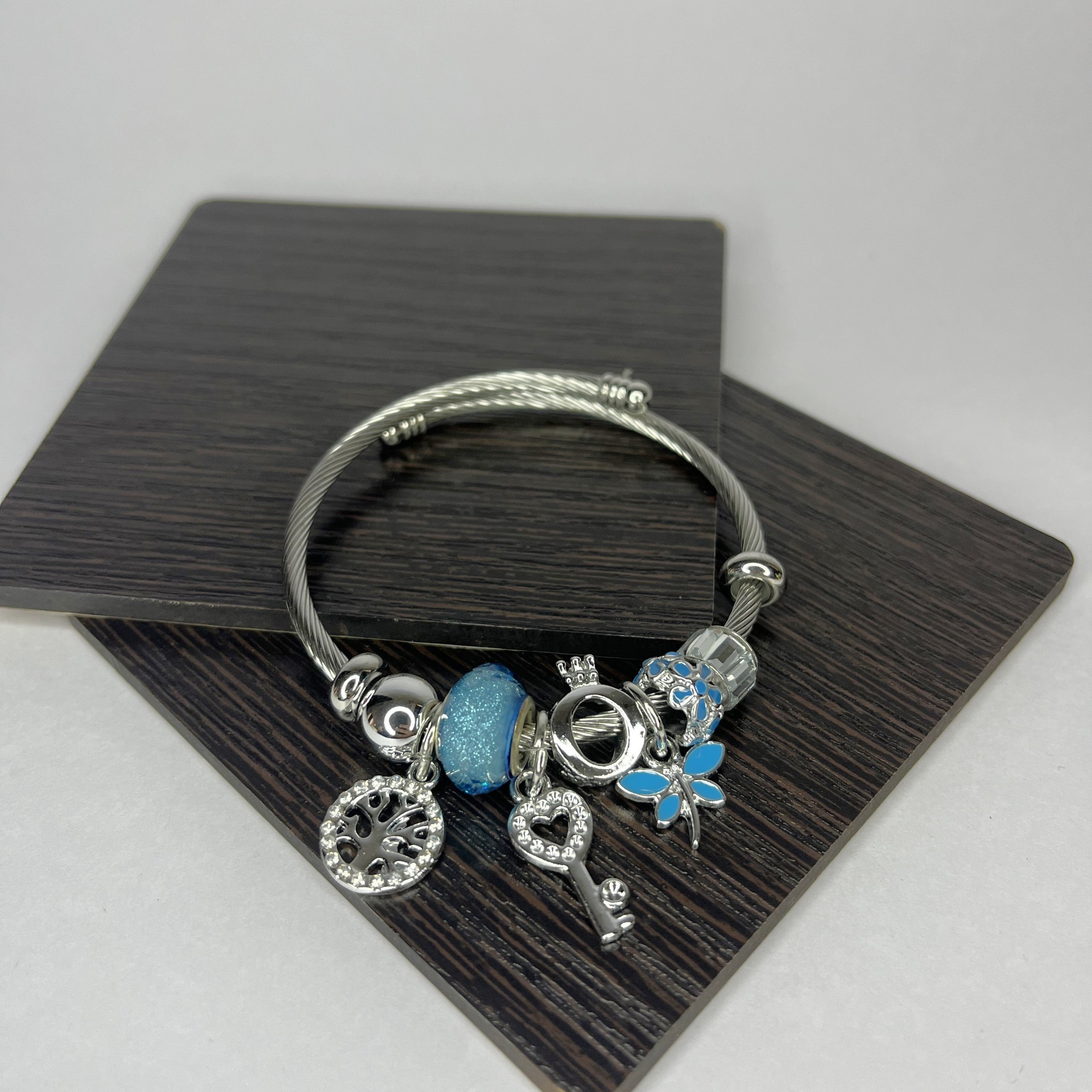 Queen Charm Adjustable Bracelet