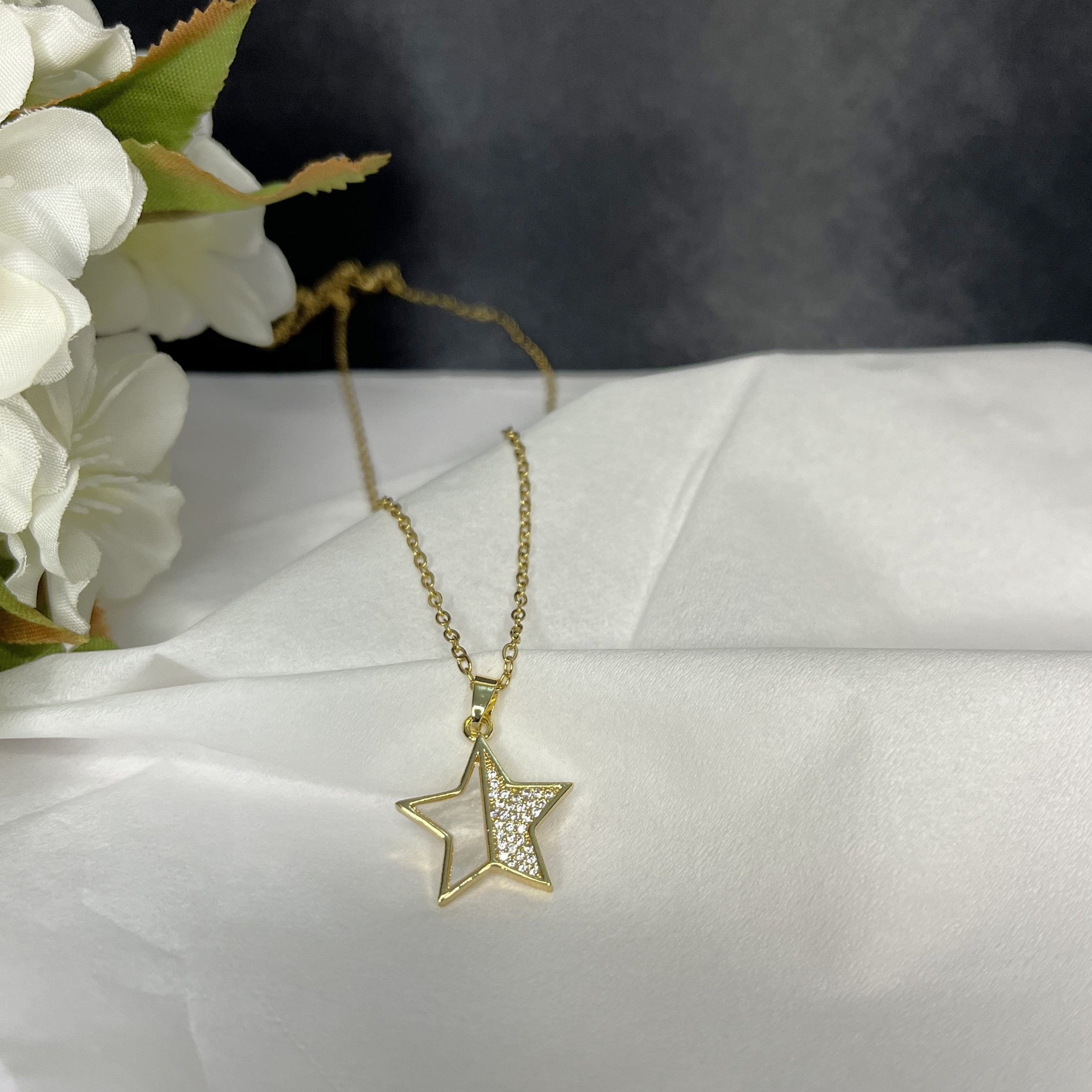 Star White Shell Pendant with Chain