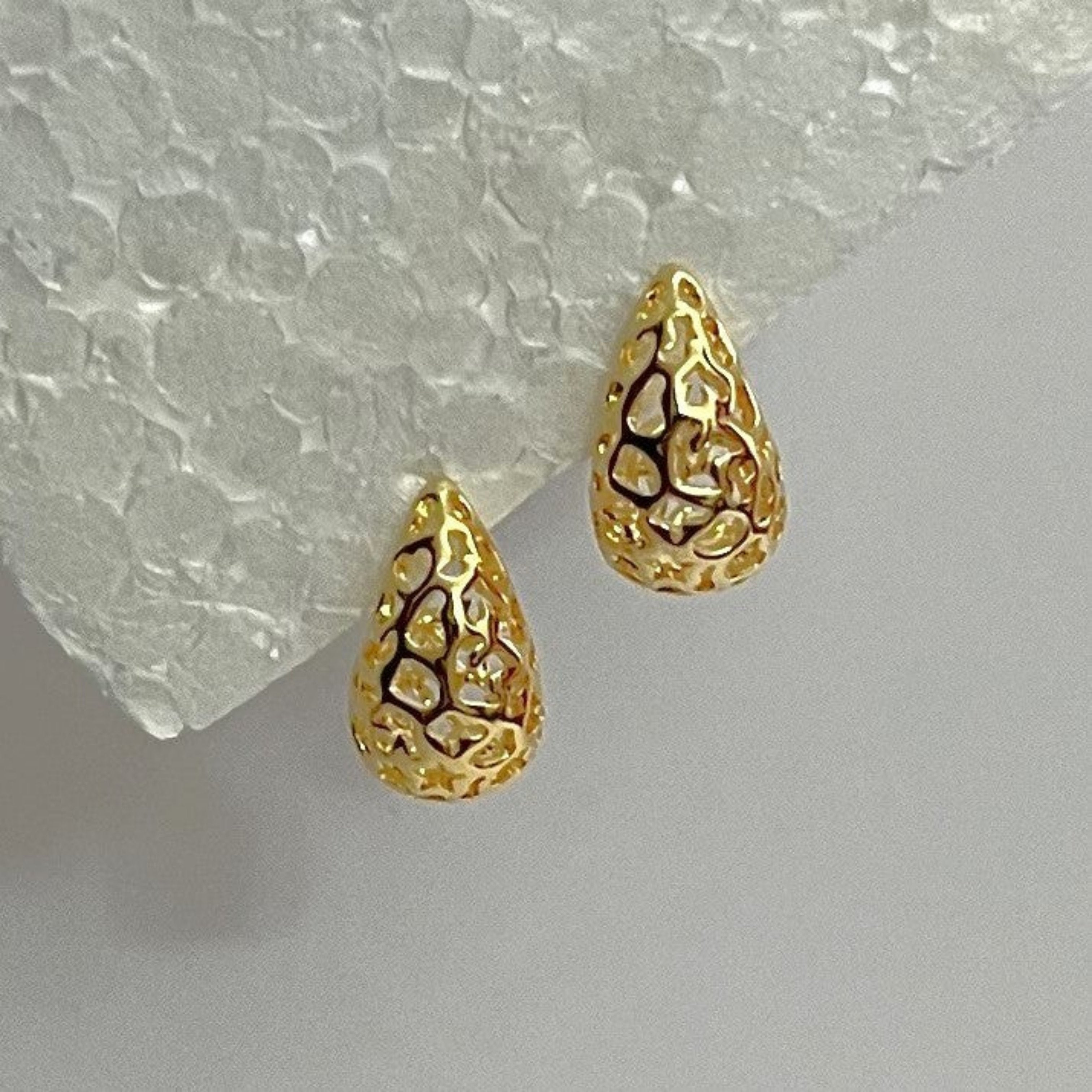 Mesh Tear Drop Earrings