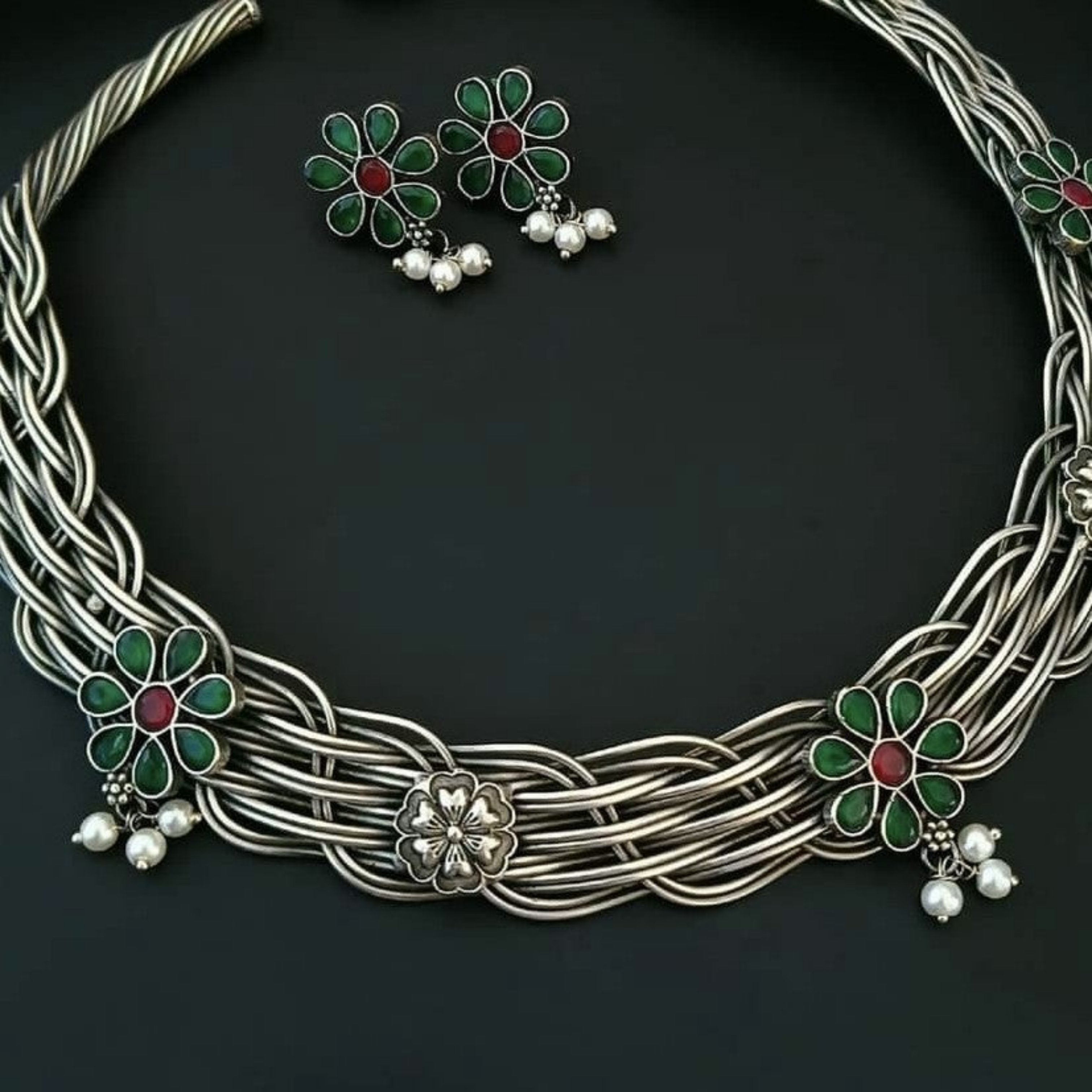 Silver Plated Flower Hasli Necklace Set